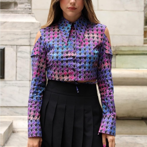 The Drop Women's Multicolor-Print Cutout Crop Shirt by‎ @yayisvc - Picture 1 of 10